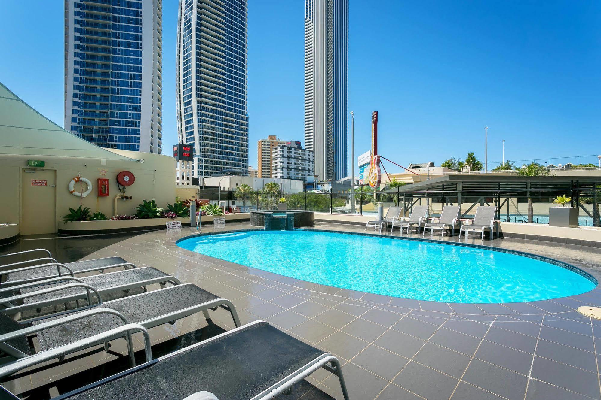 Breakfree Cosmopolitan Aparthotel Gold Coast Exterior photo